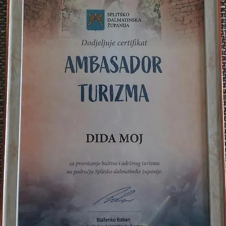 - Dida Moj Apartment Split